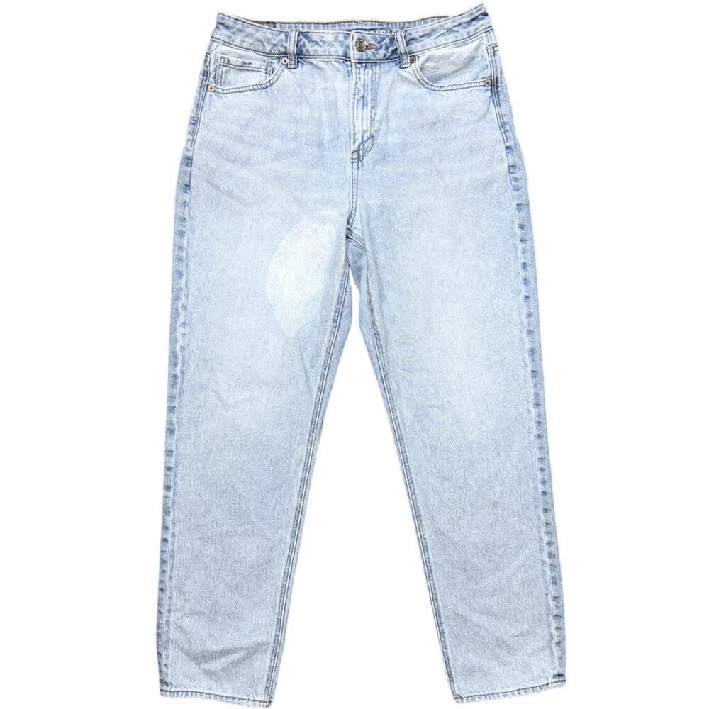 American Eagle Strigid Mom Jeans Light Wash Size 8 Soft Grunge Tumblr Girl